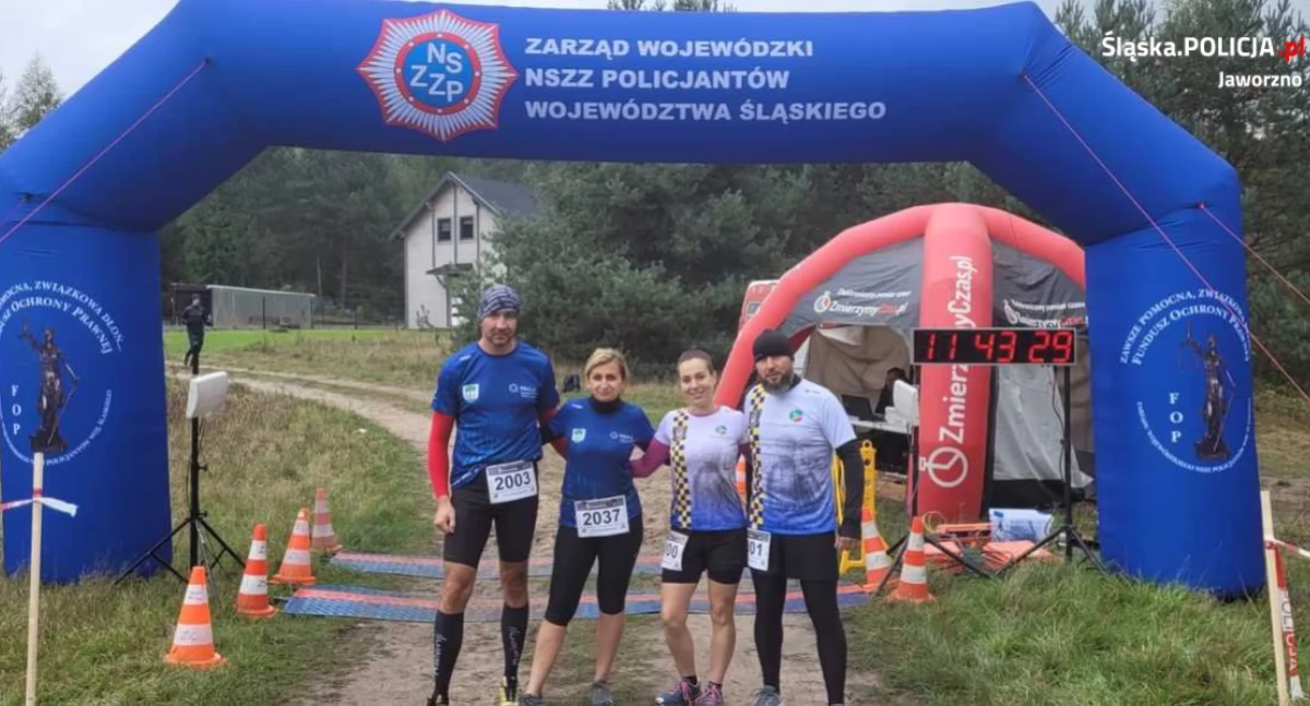 Funkcjonariusze z Jaworzna uczestniczyli w biegu przełajowym im. sierż. Grzegorza Załogi