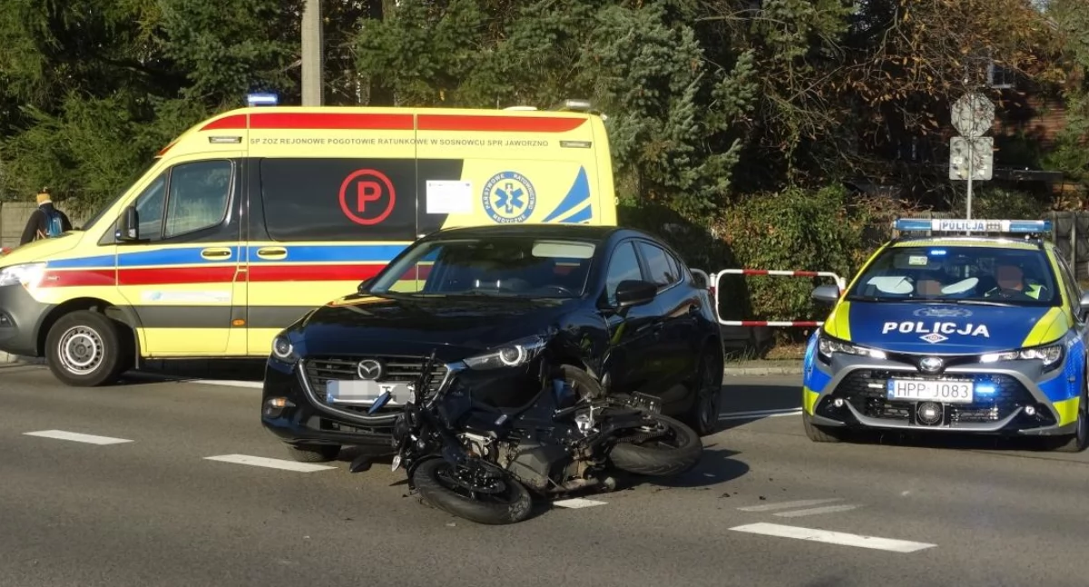 Samochód osobowy uderzył w motocyklistę
