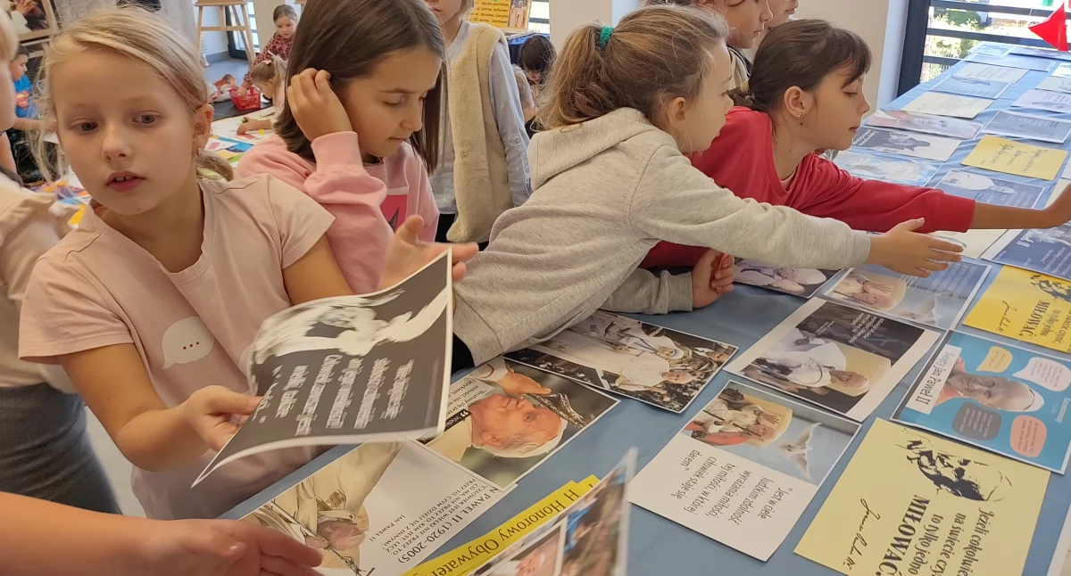 Wystawa papieska w Centrum Kulturalno-Społecznym