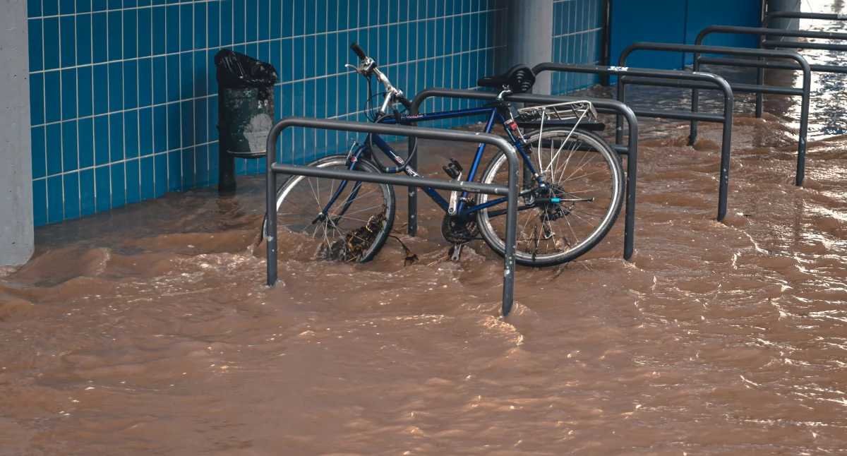 Jak zbiorniki retencyjne pomagają w redukcji ryzyka powodziowego?