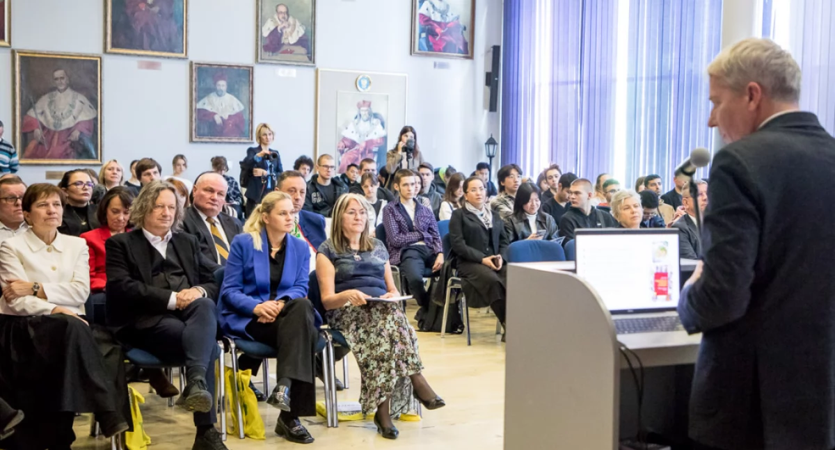 Nauka języka śląskiego i wiedzy o regionie na Uniwersytecie Śląskim. Zainaugurowano projekt Regionalna Edukacja na Śląsku