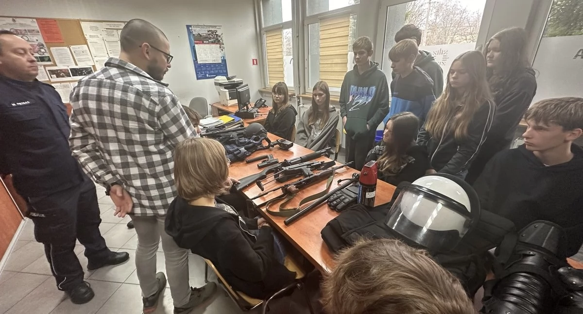 Jaworzniccy policjanci zapraszają do służby