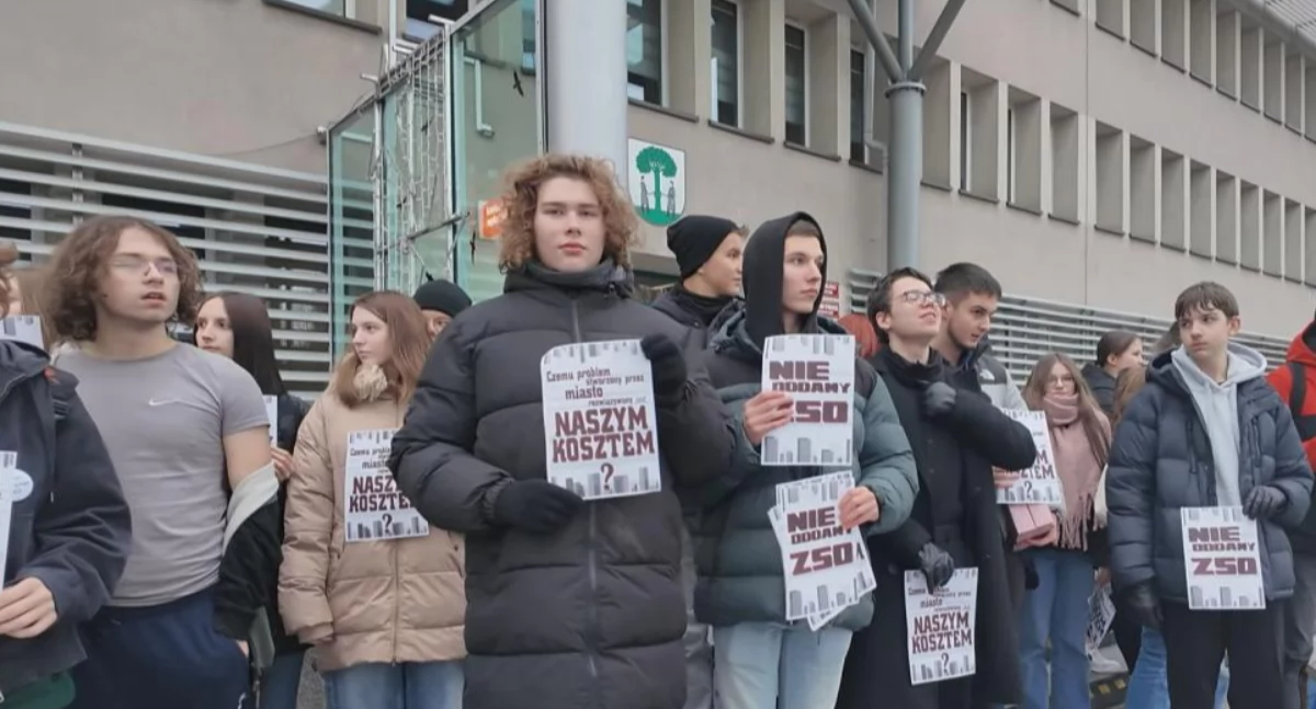 Protest rodziców w III LO. Bojkot zebrań w związku z planami likwidacji szkoły
