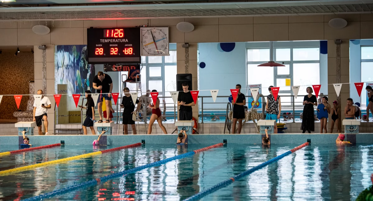 Mikołajkowe zawody pływackie 2024 na VIA Sport 