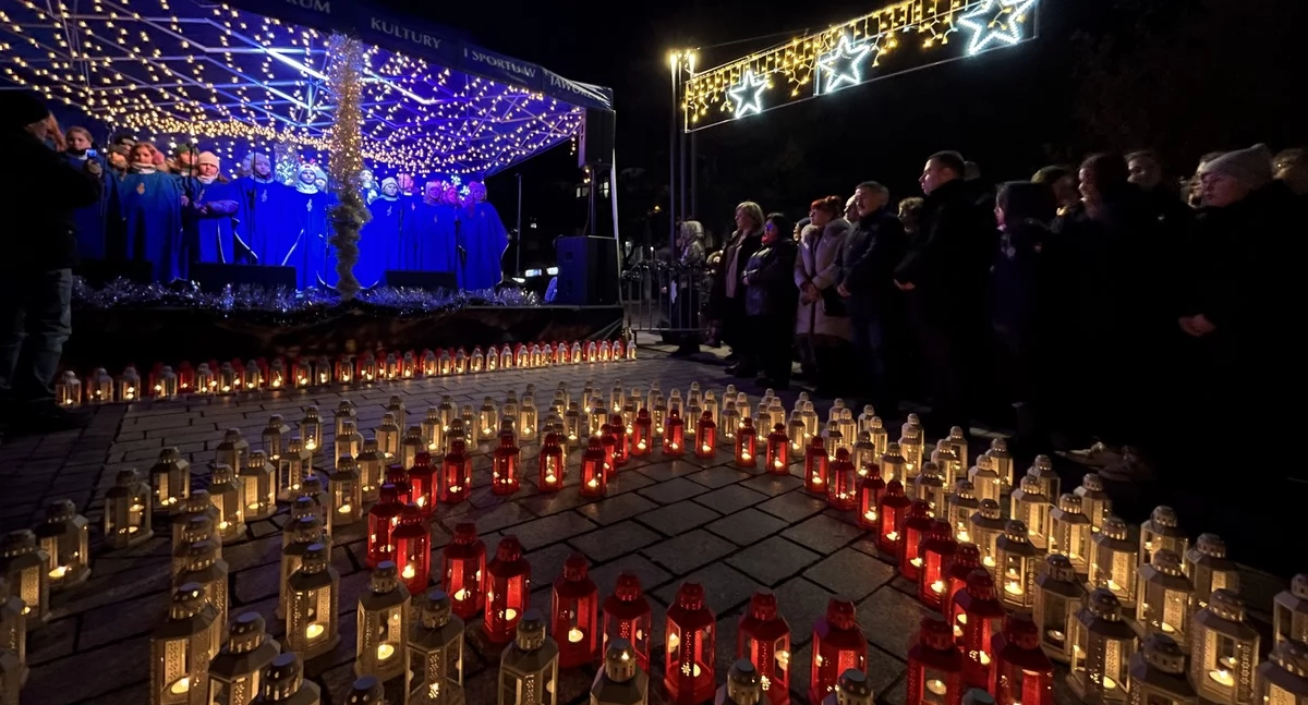Światełko betlejemskie rozświetliło Rynek w Jaworznie