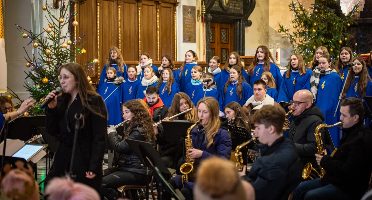 Piękny świąteczny koncert Zadyrygowanych 