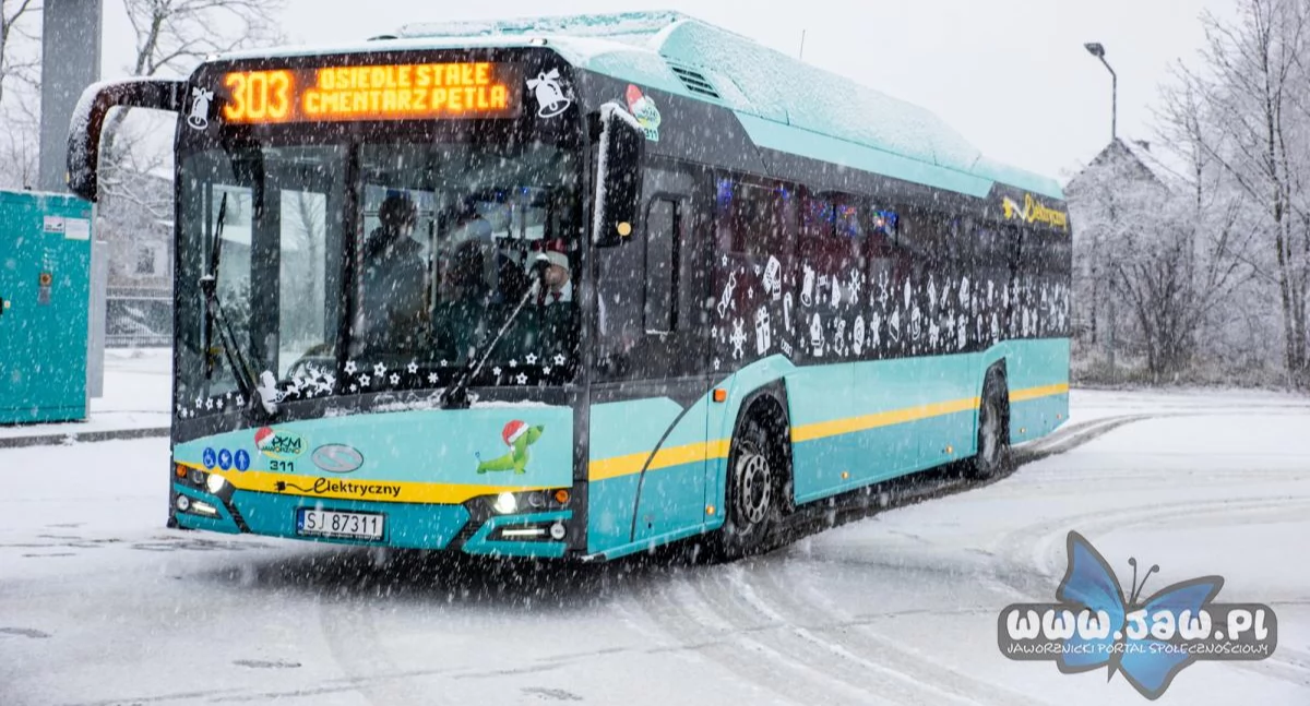 Dostępność transportu publicznego w woj. śląskim: wciąż więcej barier niż rozwiązań. A jak jest w Jaworznie?