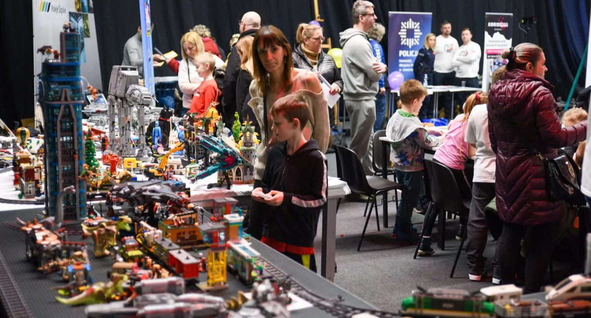 Rafiki & Bricki i jego klocki LEGO na finale WOŚP