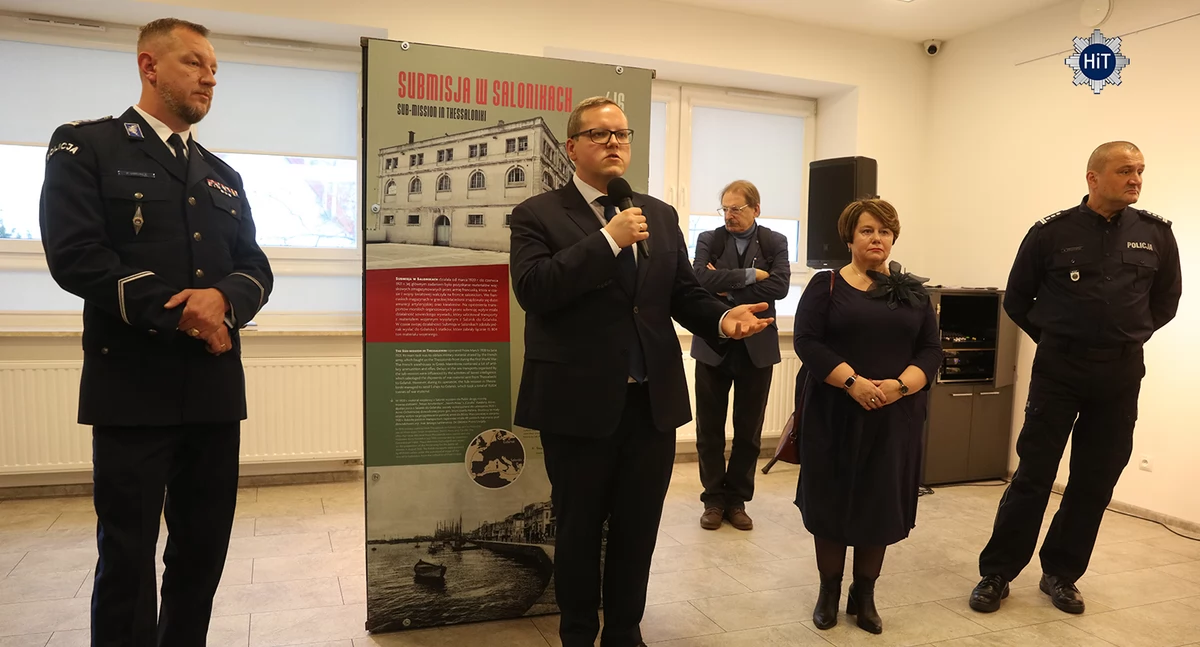 Szef jaworznickiej policji i Adrian Rams edukują uczniów