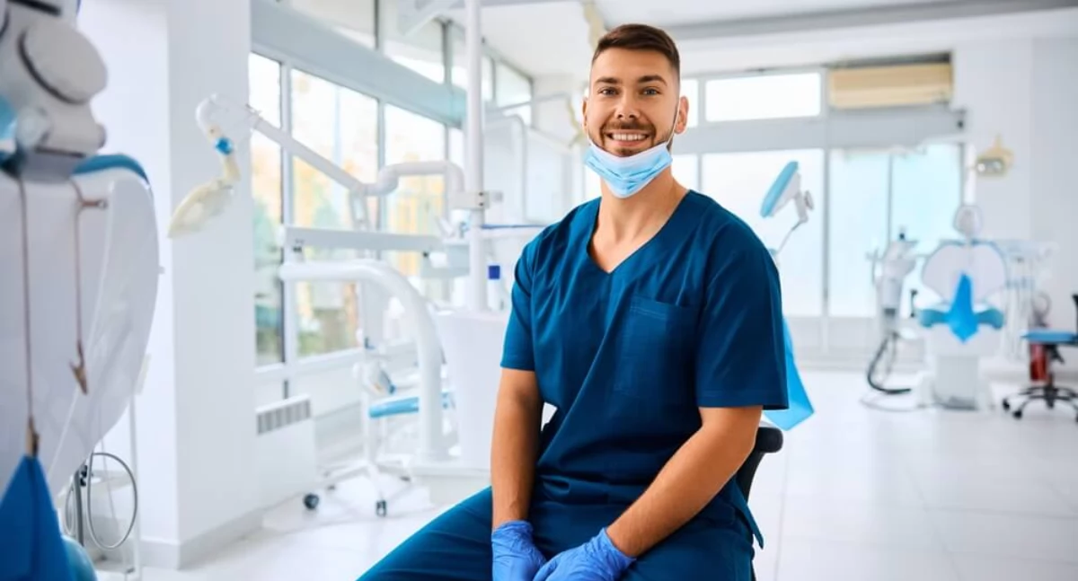 Perspektywy kariery w stomatologii – jakie szkolenia otwierają drzwi do sukcesu?