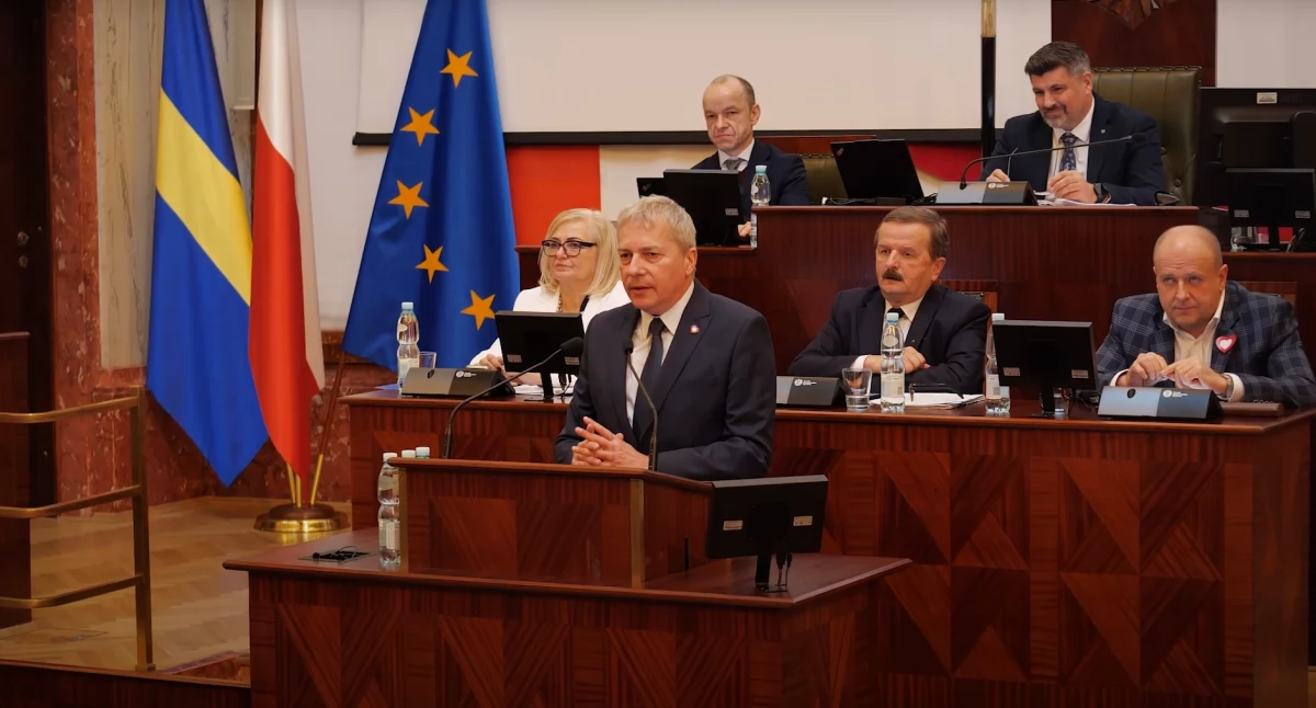 Województwo śląskie zaciągnie kredyt na zakup lotniska