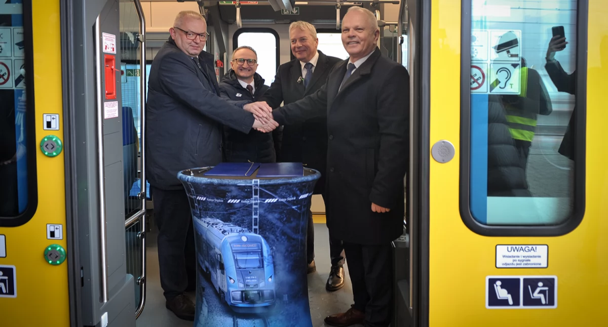 Trzy nowe pociągi Kolei Śląskich wyjechały na tory