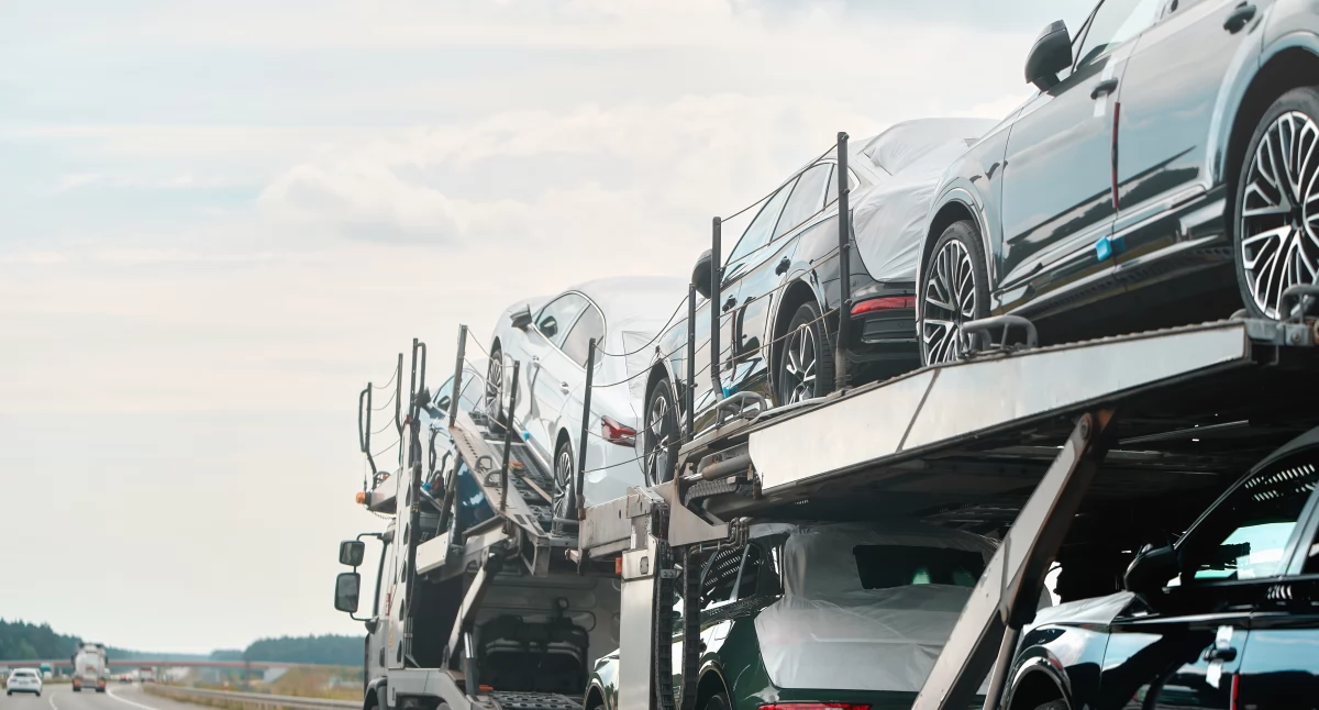 Jak wygląda praca na autotransporterze?