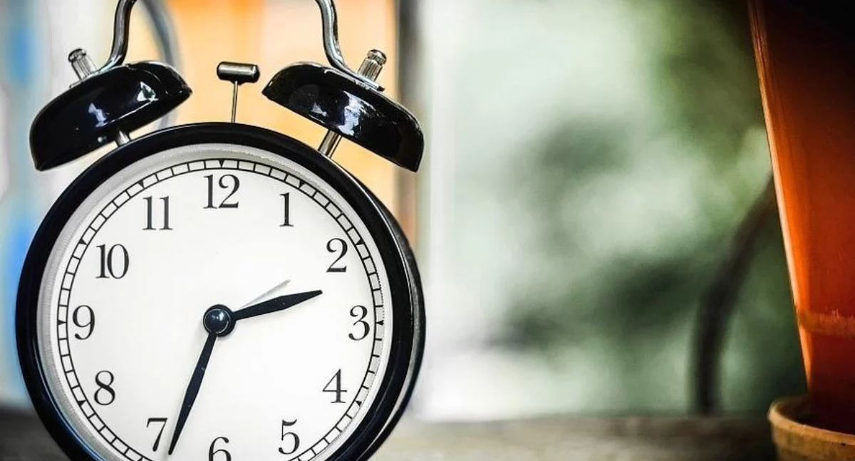Zmiana czasu na letni 2025 – ważne informacje
