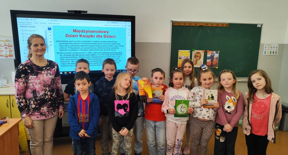 Międzynarodowy Dzień Książki dla Dzieci w SP nr 22 i SP nr 19 
