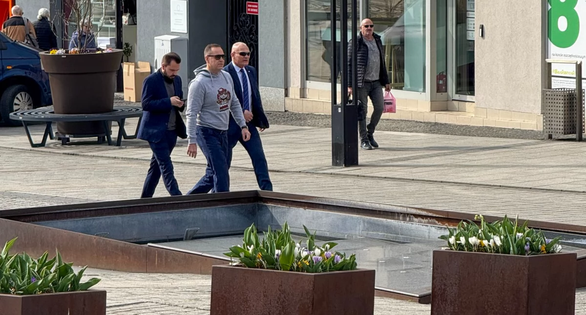 Nawrocki wraca do chomika na rynek w Jaworznie 