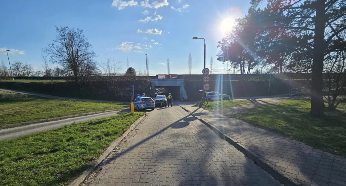 Hulajnoga i chwila nieuwagi. 13-latek trafił do szpitala