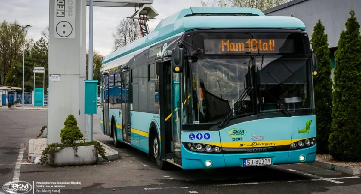 Pierwszy autobus elektryczny ma 10. urodziny