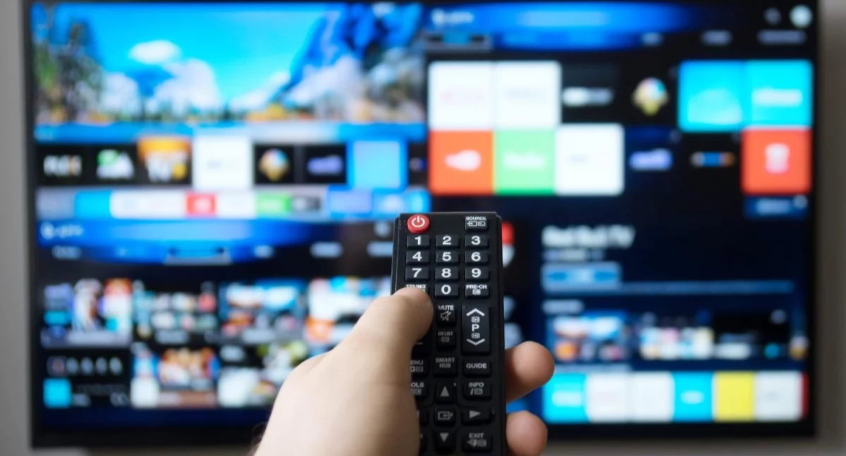 Tysiące Polaków dostaje wezwania do zapłaty abonamentu RTV. Poczta Polska nie odpuszcza