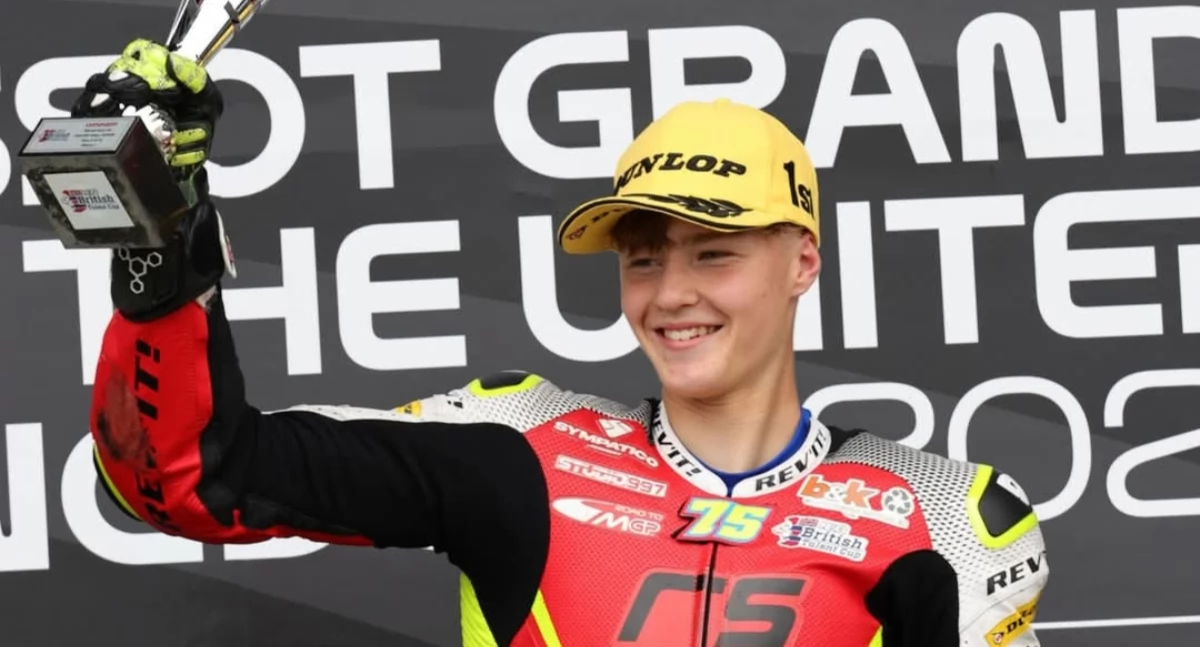Filip Surowiak wygrywa na torze Silverstone