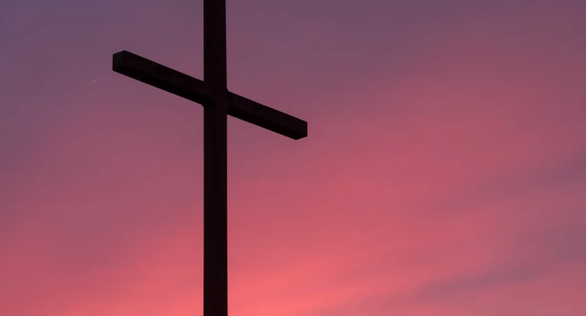 Trybularz liturgiczny jako element modlitwy i symbolu w liturgii Kościoła