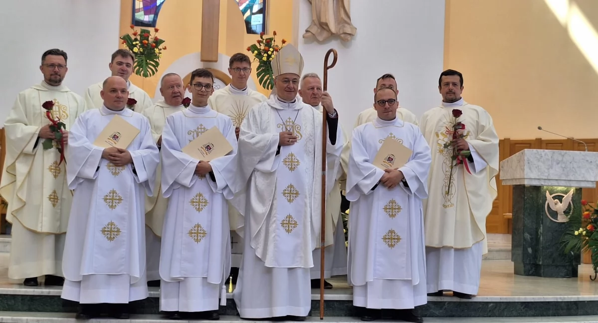Trzech nowych kleryków wyświęconych w Sanktuarium na Os. Stałym 
