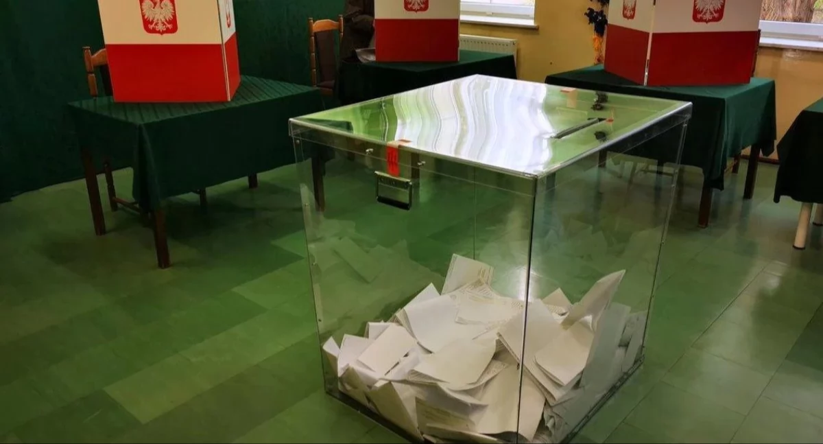 Wybory prezydenckie 2025: PKW podała dane o frekwencji w II turze na godz. 17