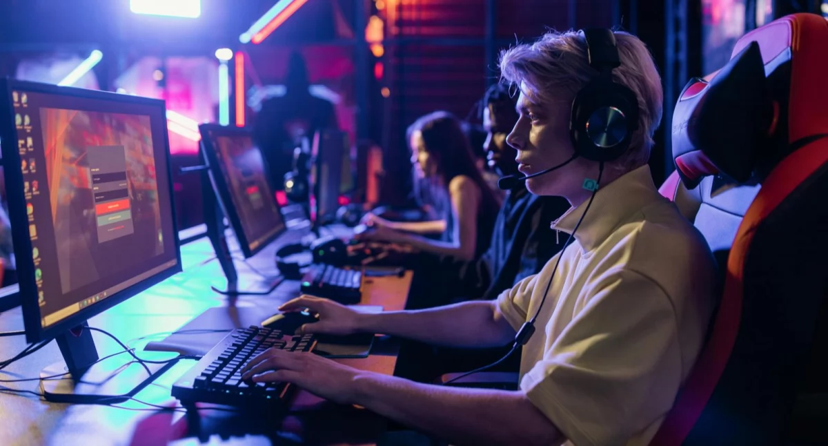 E-sport – Fenomen Nowoczesnego Sportu: Jak Zakłady Bukmacherskie Zmieniają Oblicze Rywalizacji Cyfrowej