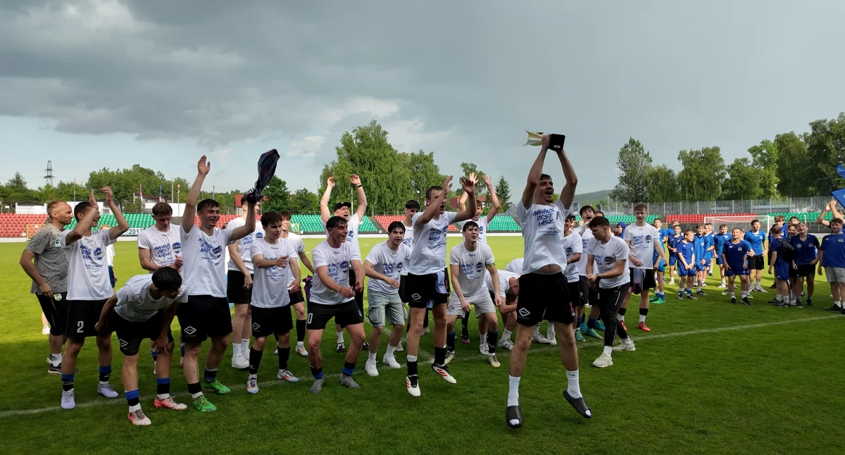 Sportowa integracja w Akademii 2012: rodzinna zabawa i wspólne emocje