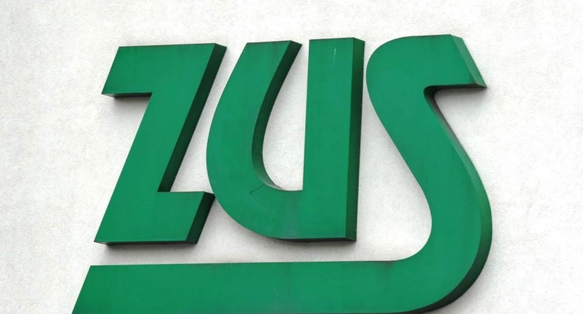 ZUS informuje - pierwsze wypłaty 800 plus na nowy okres już na kontach rodziców