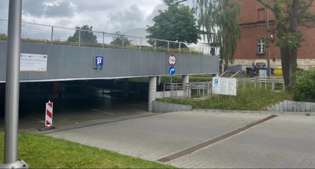 Awaria na parkingu MCIT. Czy można parkować?