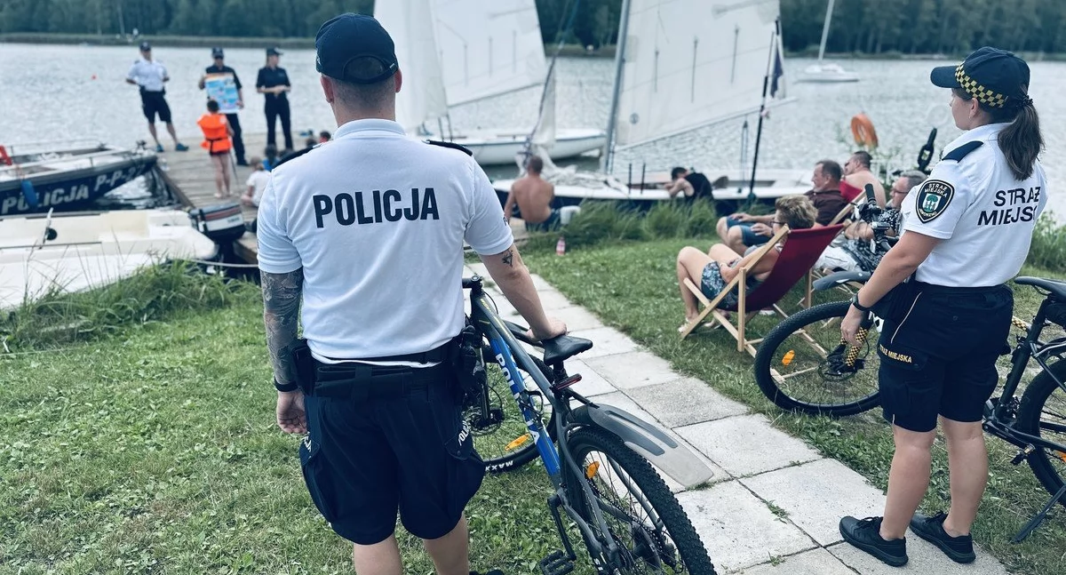 Rowerowe patrole policji dbają o bezpieczeństwo mieszkańców Jaworzna