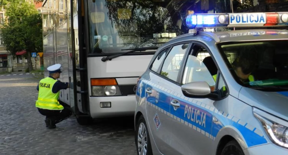 Kontrole autokarów przed wyjazdami. Gdzie w Jaworznie kontroluje się autokary?