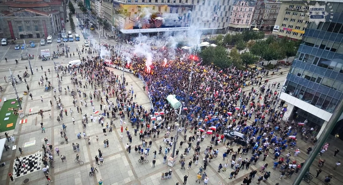 Manifestacja - Stop imigracji, kontrmanifestacja - Nacjonalizm to nie patriotyzm