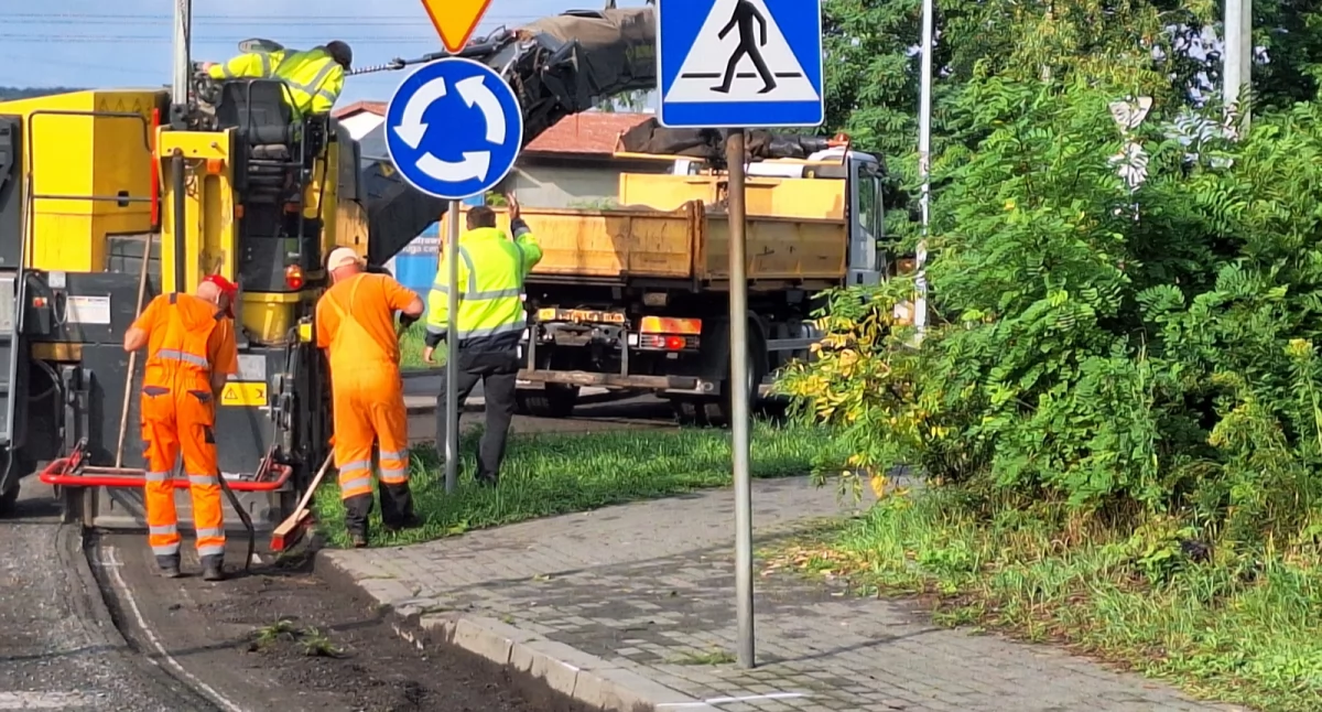 Drogowcy w Jaworznie się nie popisali. Uniemożliwili dojazd do firm przy ulicy Młynarskiej 