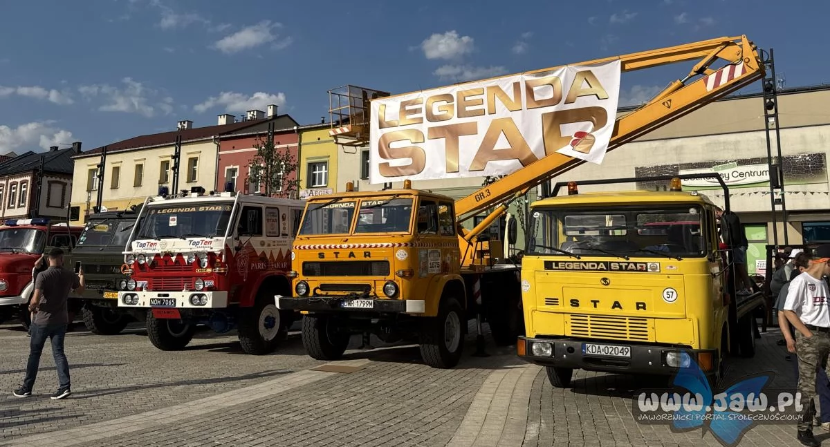Zlot samochodów STARa na Rynku w Jaworznie