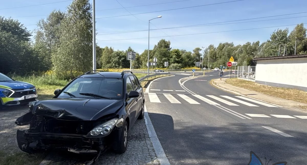 Kolizja na skrzyżowaniu ul Wiosny Ludów i Karwety