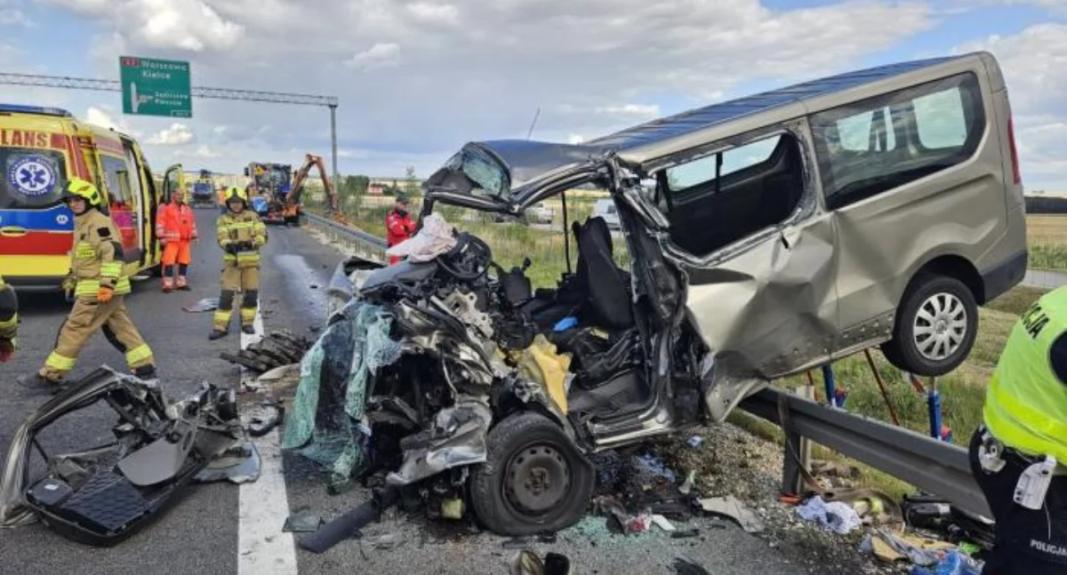 Tragedia na drodze S7. Dwaj mieszkańcy Jaworzna zginęli w wypadku w Mierzawie