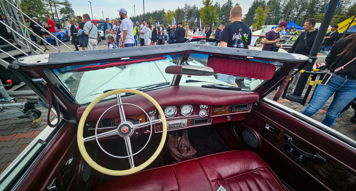 Classic Mania 2025 w Sosnowcu – kabriolety, zabytki i motoryzacyjne emocje