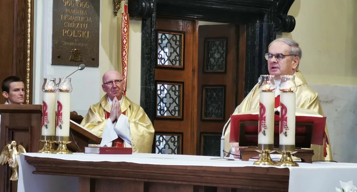 Dyplom honorowy Za zasługi dla miasta Jaworzna dla księdza prałata Eugeniusza Cebulskiego