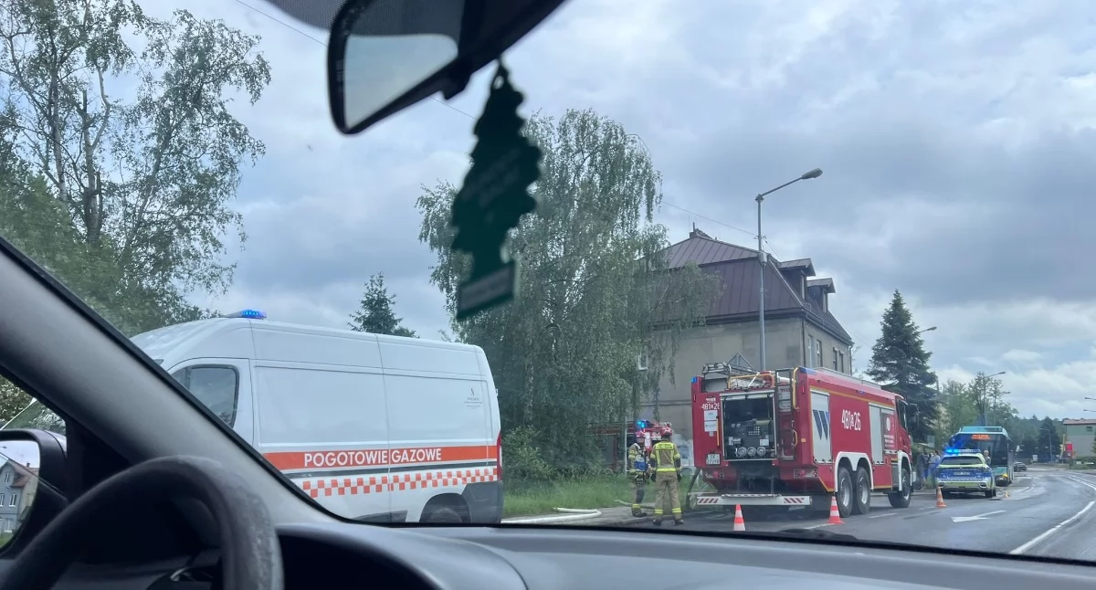 Wyciek gazu przy ulicy Młyńskiej w Jaworznie. Ewakuowano 18 osób