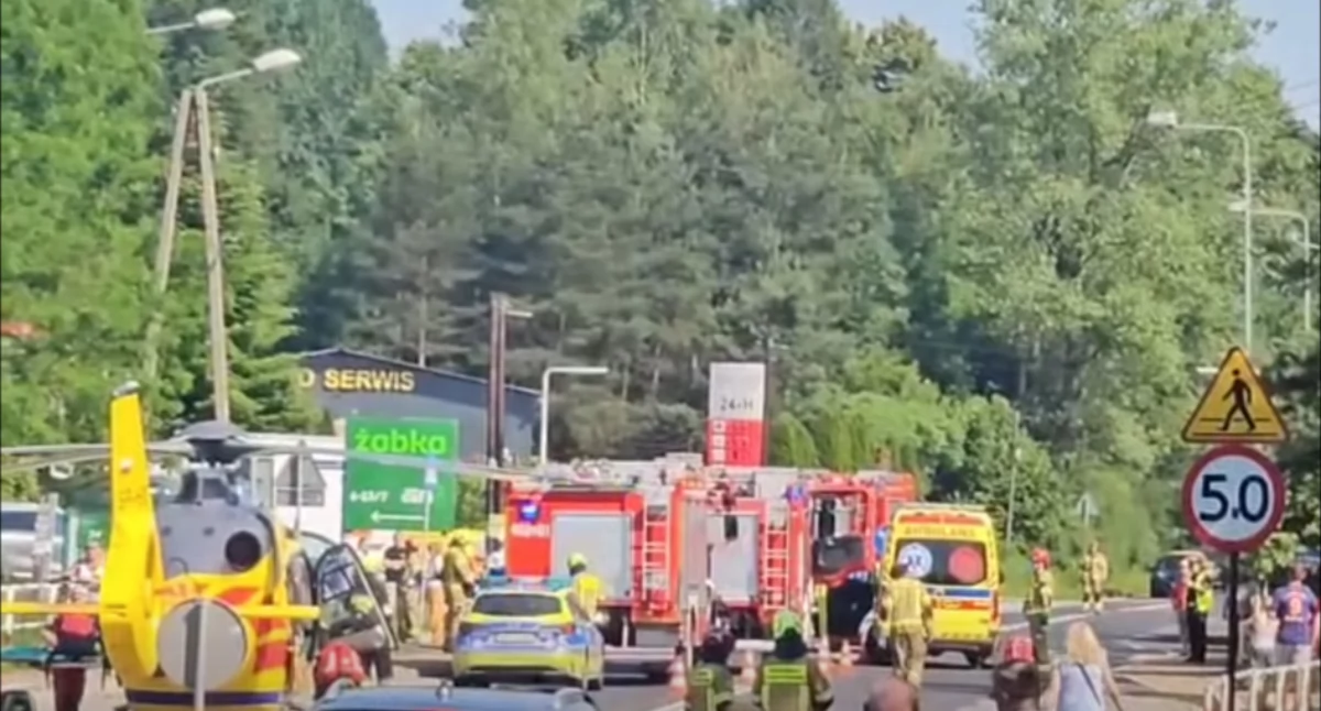 Wypadek w rejonie Cezarówki. Na miejsce wezwano śmigłowiec LPR
