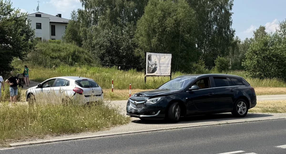 Kolizja samochodów przy Geosferze w Jaworznie