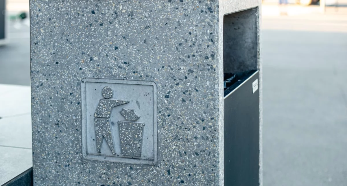 Jak wybrać betonowe kosze na śmieci do przestrzeni miejskiej