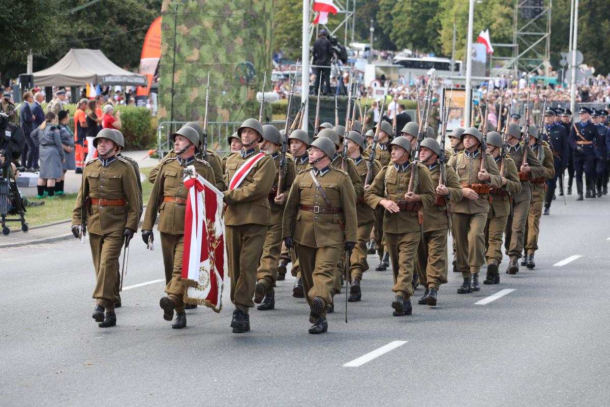 Wielka wojskowa defilada przejdzie ulicami Katowic