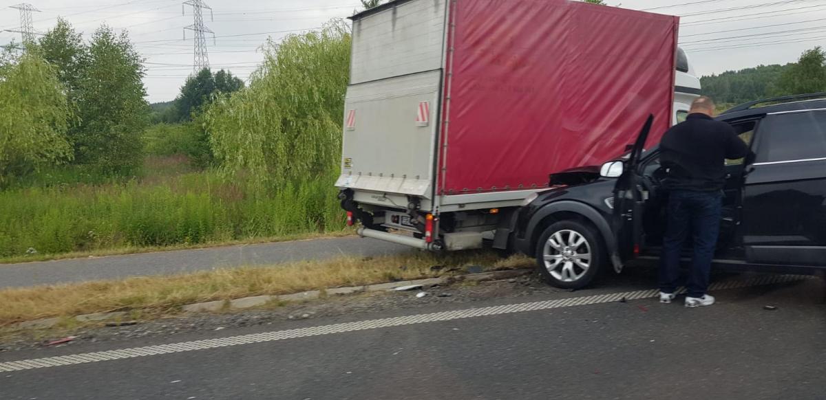 Kolizja na Karwety. Trzy samochody uszkodzone