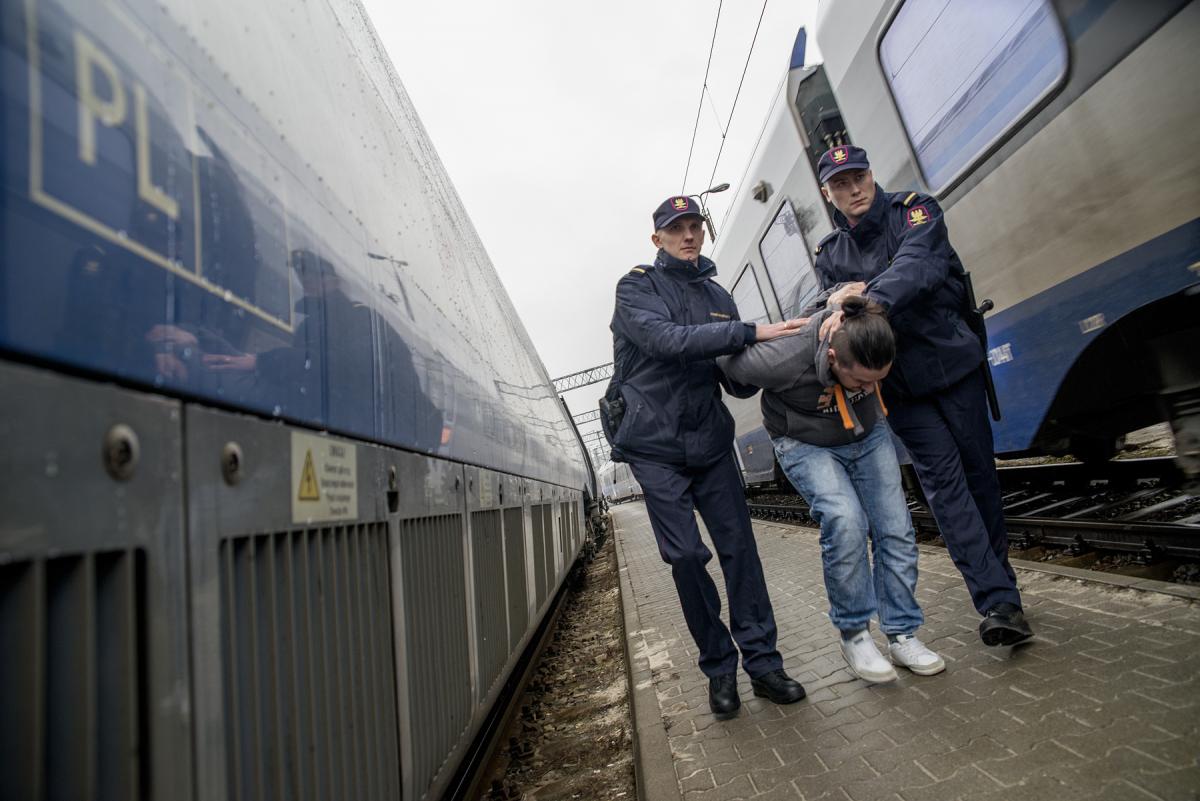 Wyciągnął nóż na stacji w Szczakowej
