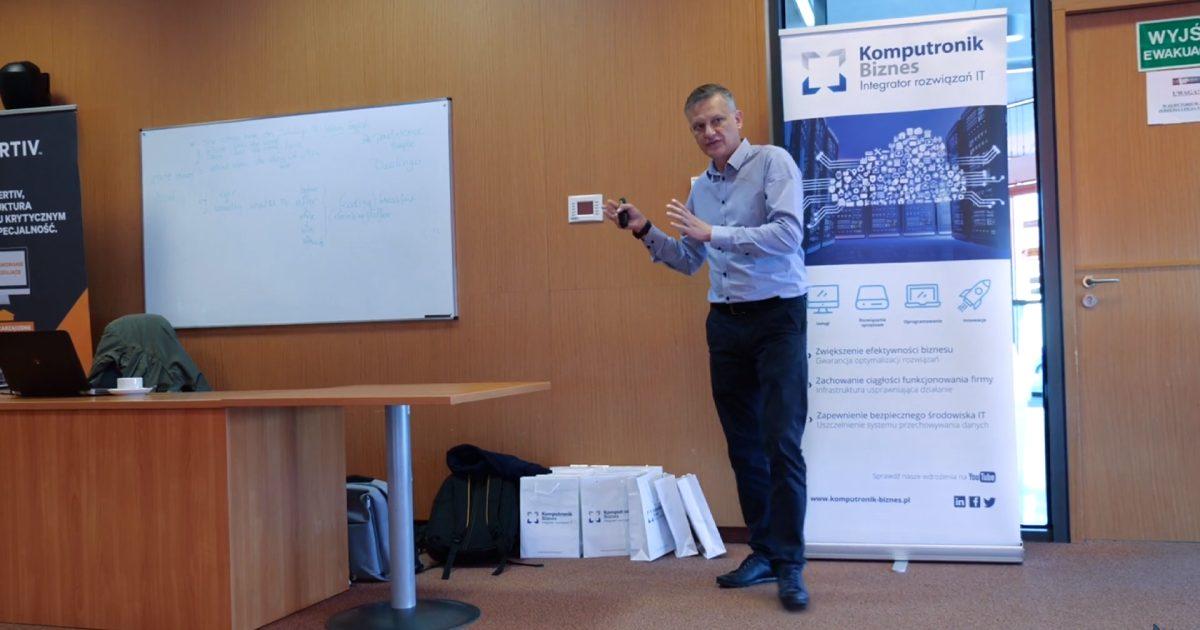 JIG i Komputronik uczą nowych technologii