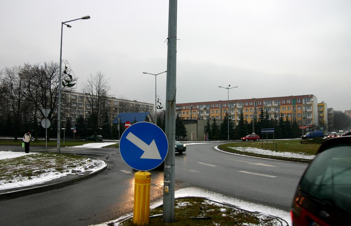 #10YearChallenge – rondo na Os. Stałym