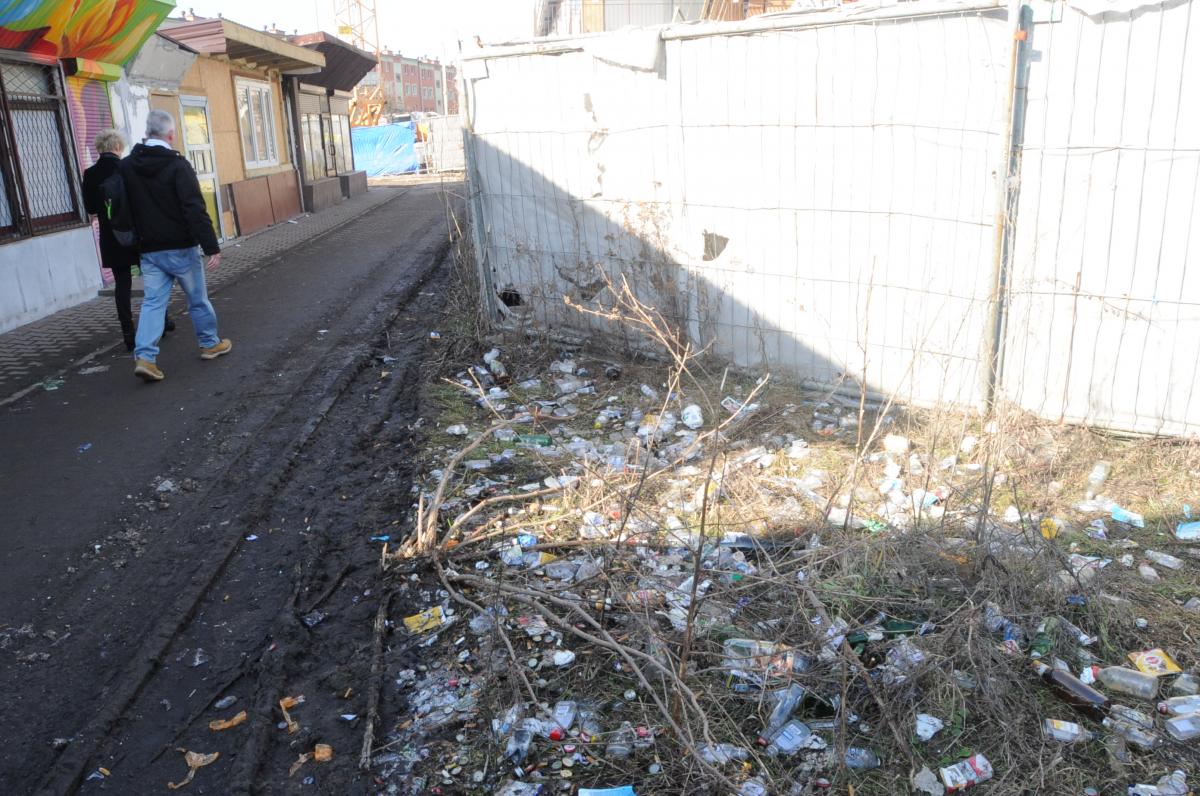 Na Podwalu flaszki straszą